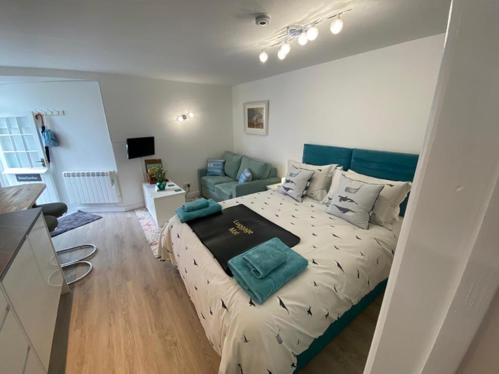 Sweet Caroline - Luxury Studio Stone'S Throw From Mousehole Harbour Exterior foto