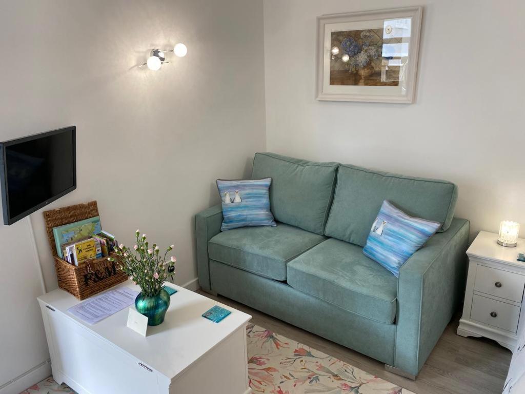 Sweet Caroline - Luxury Studio Stone'S Throw From Mousehole Harbour Exterior foto
